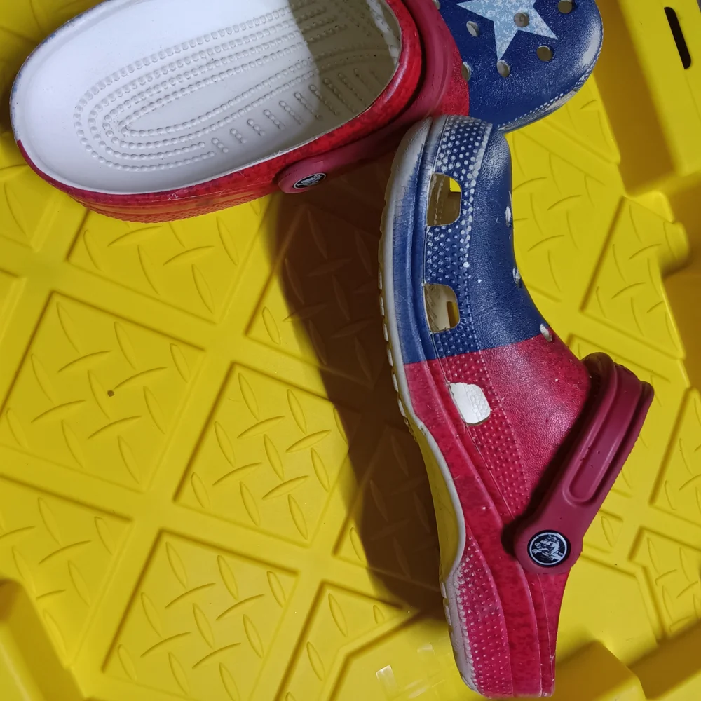 Crocs Classic Clogs Texas Flag Unisex Men's 7 Women's 9